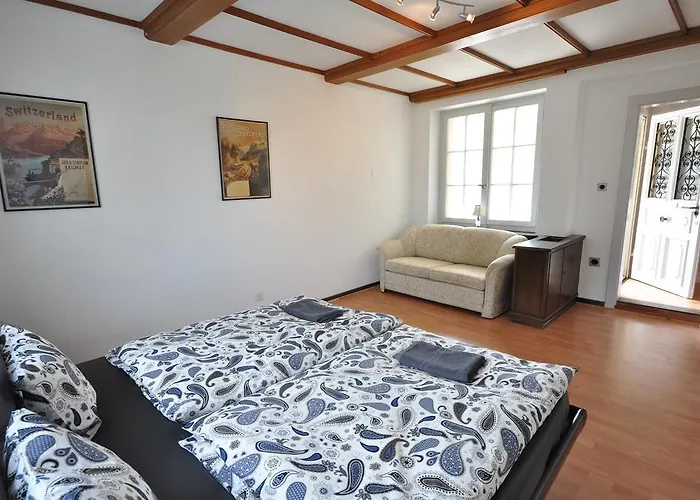 Apartment Town House Sleeps 12 Guests